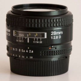 Nikon - AF 28mm f/2.8D